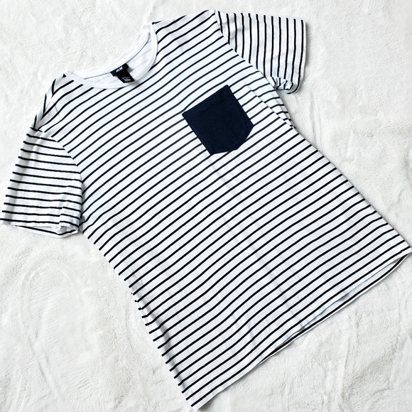 H&M Tops - H&M nautical striped tshirt